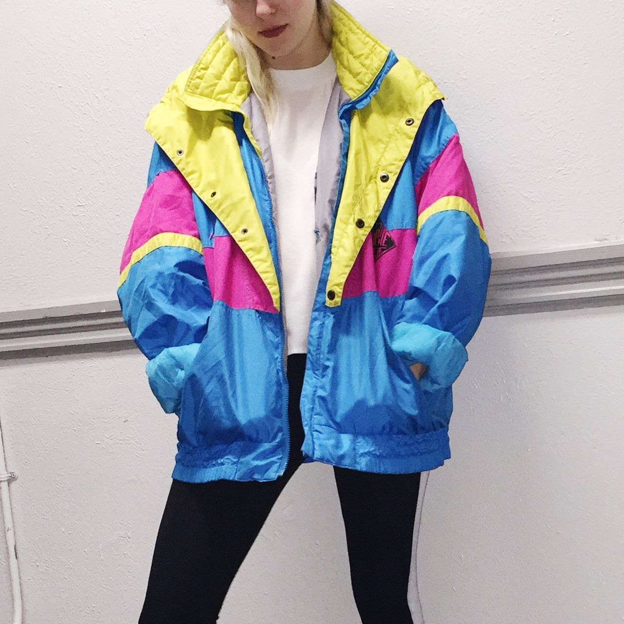 Цветные куртки купить. Куртки 90х Oneill. Puma Jacket Vintage 90х. 80x Windbreaker. Яркая куртка.